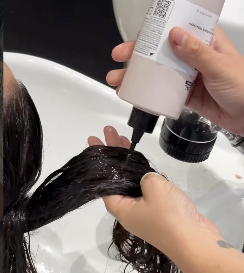 Colour Lock & Gloss Treatment